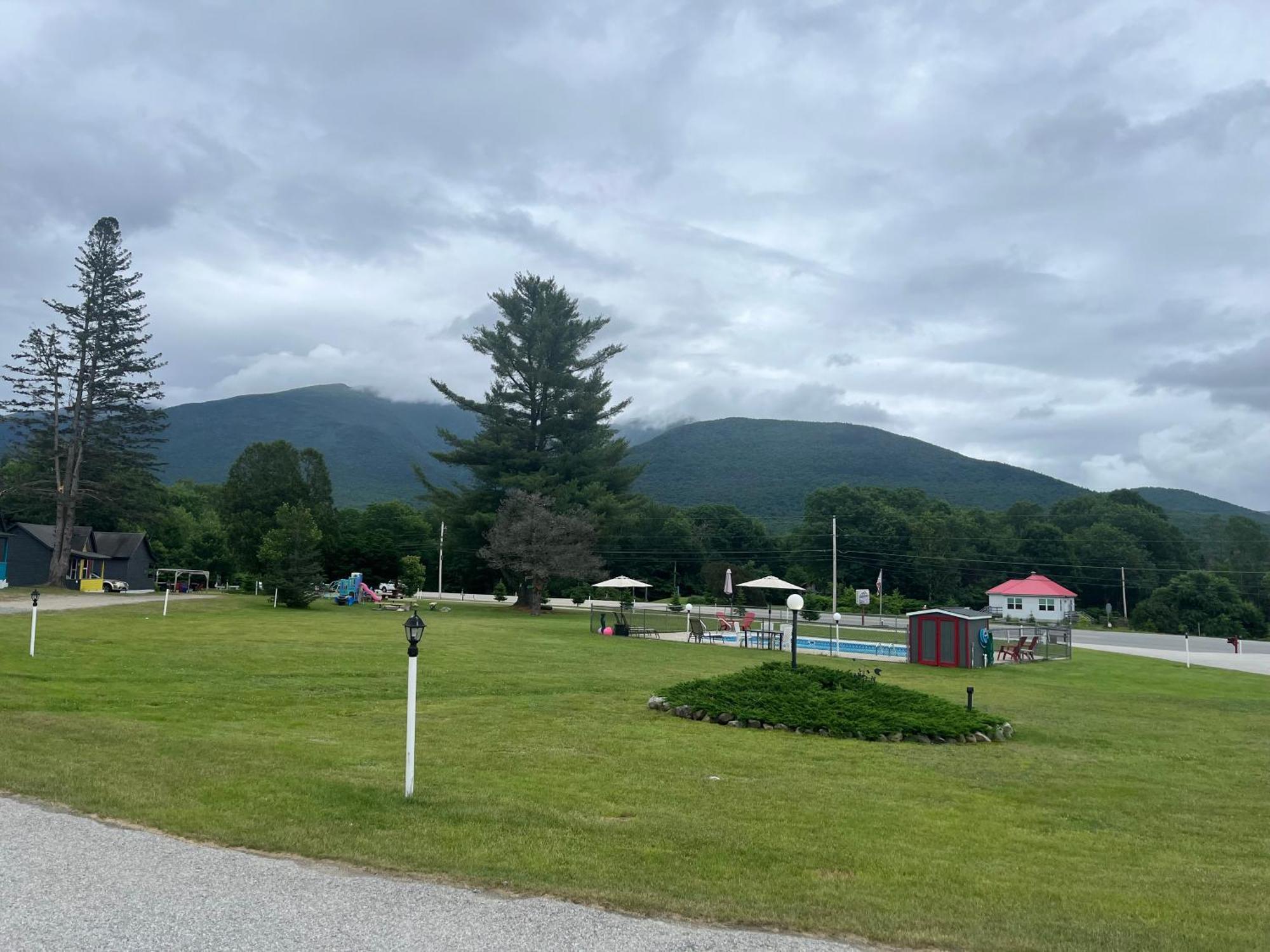 Mount Jefferson View Motel Randolph Buitenkant foto